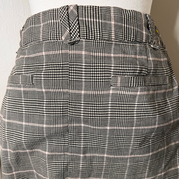 Women’s No Boundaries plaid mini skirt - Picture 2 of 3